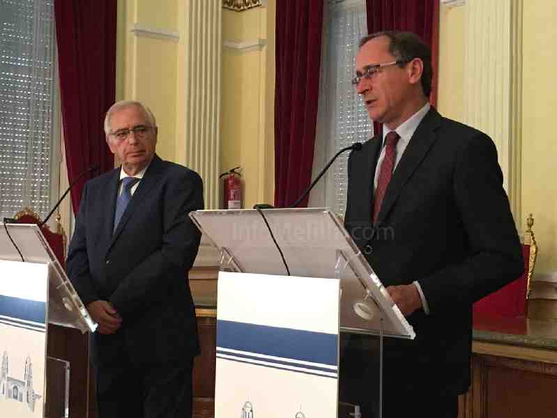Alonso confía en que la paralización de hospital de Melilla se desbloquee este año