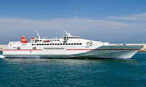 Trasmediterranea refuerza con 25.000 plazas diarias para la Operación Paso Estrecho