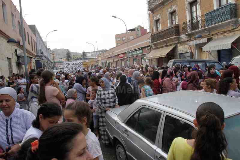 Unas 900 personas protestan por la prohibición de entrada de corderos marroquíes en Melilla