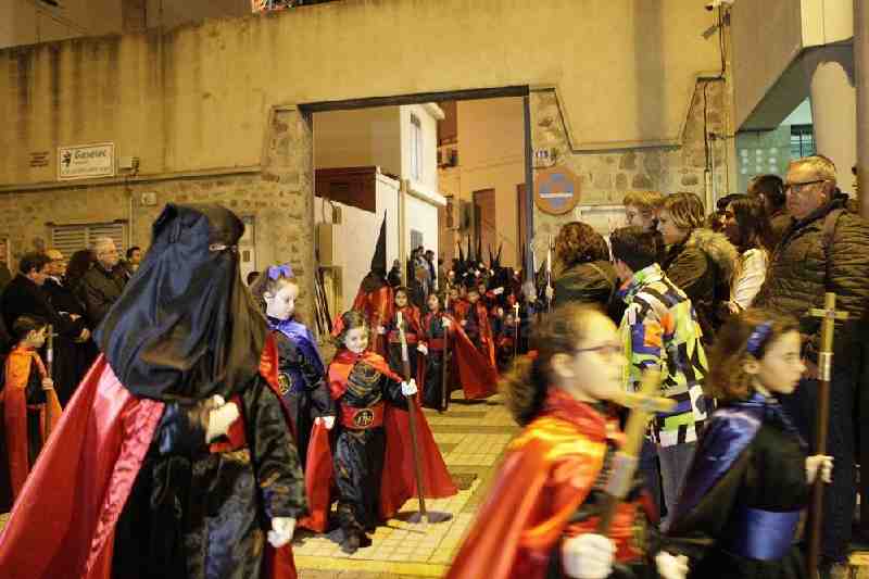 El Cristo Humillado muestra a los melillenses sus heridas y su dolor en la noche del Martes Santo