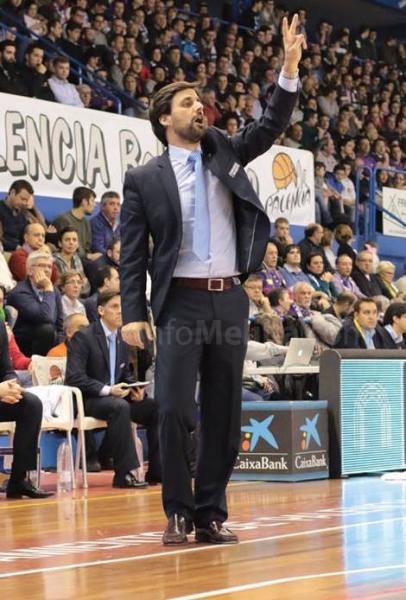Alejandro Alcoba seguirá guiando al Club Melilla Baloncesto