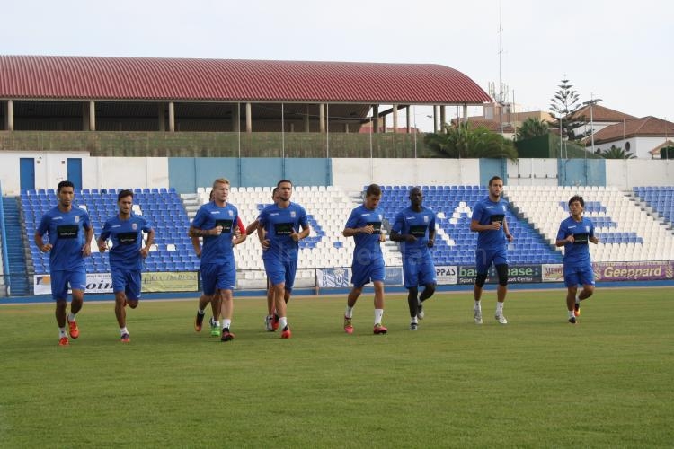 La U.D. Melilla retoma el trabajo con una sesión de entreno voluntaria