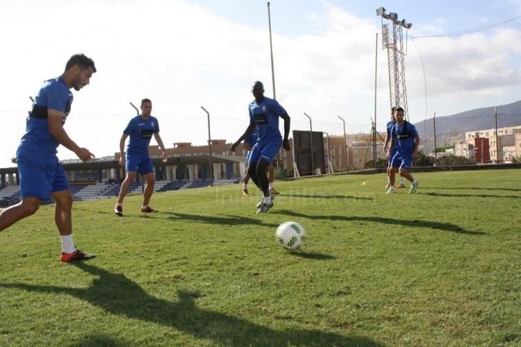 La U.D. Melilla aprieta el acelerador con Marbella en el horizonte