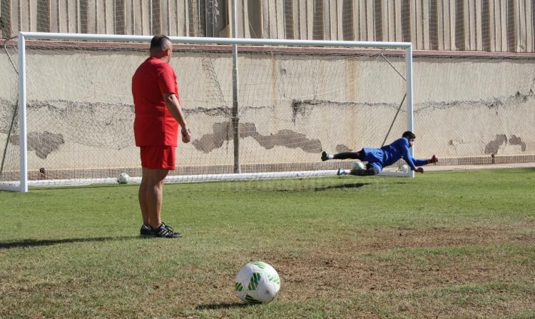 Uribe (Técnico UD Melilla): “Si algo tenemos es intensidad”