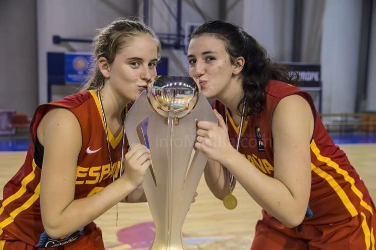 La familia del Club Deportivo Enrique Soler quiere felicitar a la Campeona de Europa María Torreblanca