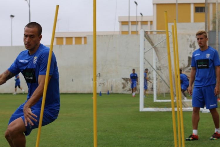 Unión Deportiva Melilla: Trabajo, trabajo, y más trabajo