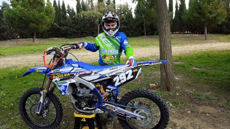 Motocross: Borja Martín cumple en una accidentada carrera en Sanlúcar de Barrameda