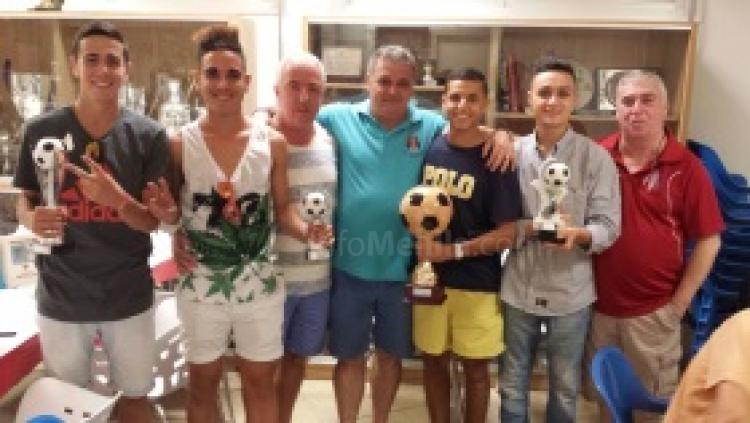 Gabi González junto al presidente Peñista en una entrega de trofeos