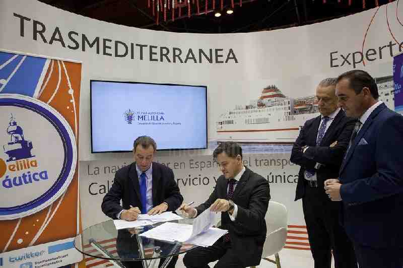 Momento de la firma del convenio