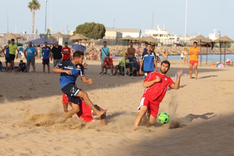 Melistar y Peña Real Madrid se reparten los títulos de los Autonómicos de Fútbol Playa Juvenil y Sénior