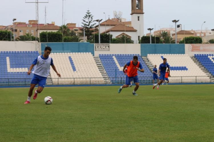Unión Deportiva Melilla: Los jugadores pasan el ecuador de su semana pre-competitiva