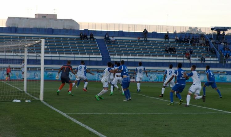 La U.D. Melilla vuelve fortalecida del traspiés en Marbella