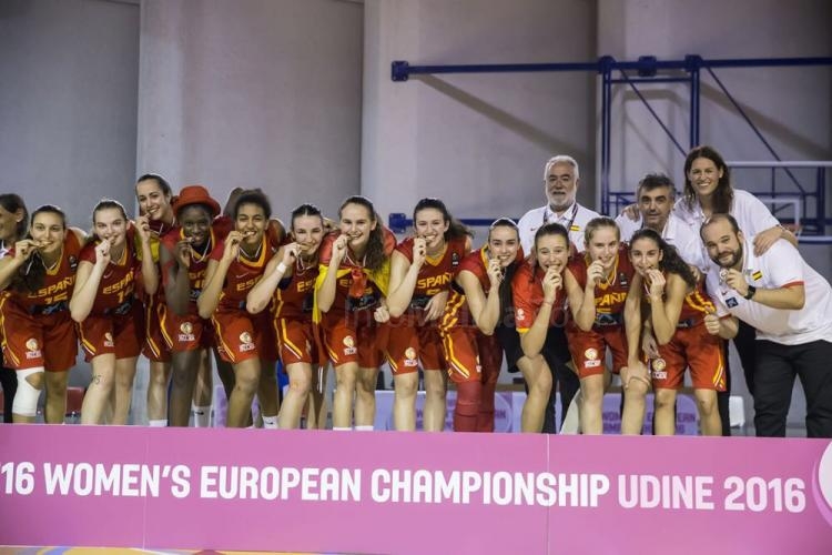 La familia del Club Deportivo Enrique Soler quiere felicitar a la Campeona de Europa María Torreblanca