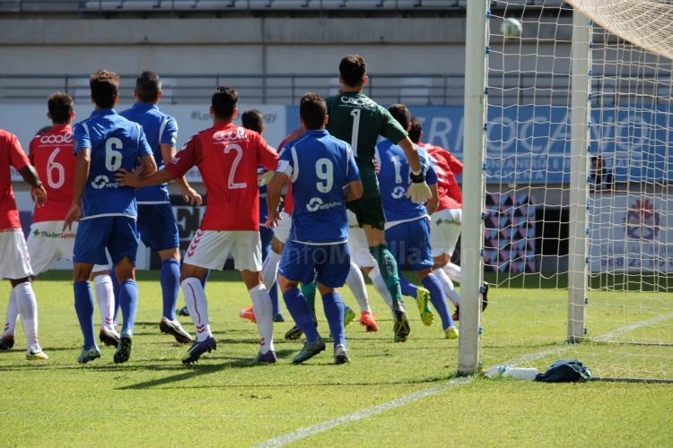 Ante el Real Murcia la UD Melilla sigue invicta gracias a su rigor táctico (0-0)
