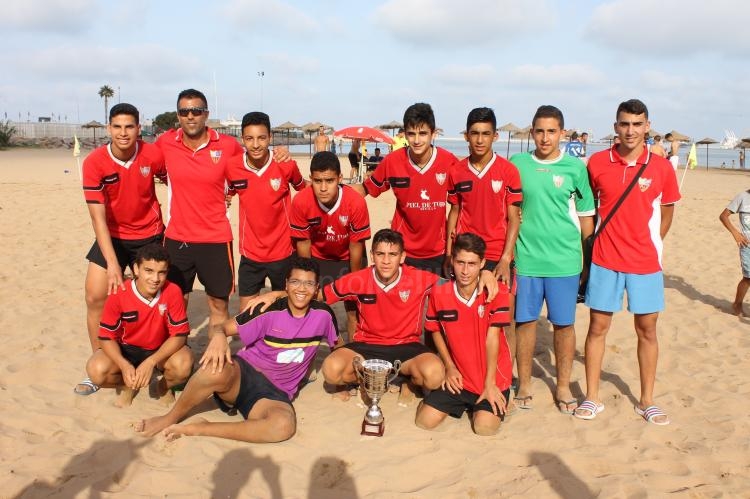 El Rusadir CF se adjudica el trofeo de campeón autonómico de fútbol playa cadete