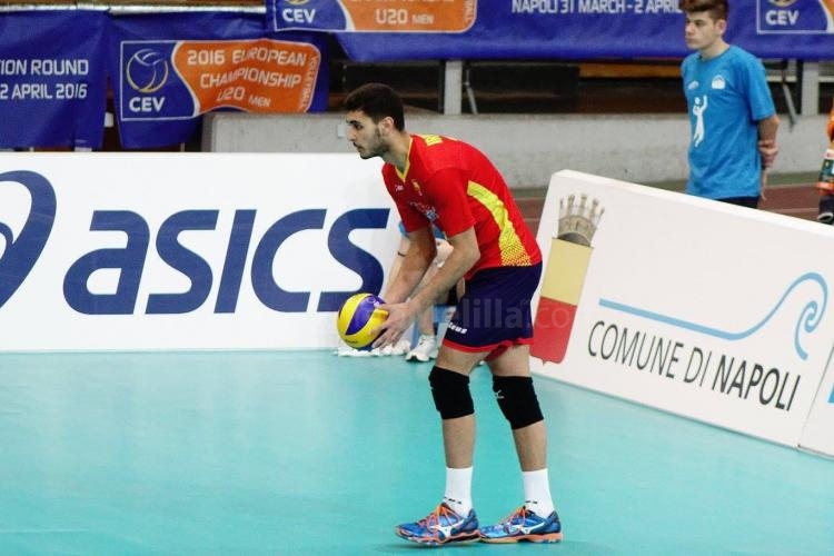 El Club Voleibol Melilla gana la pugna por Francisco Javier Iribarne