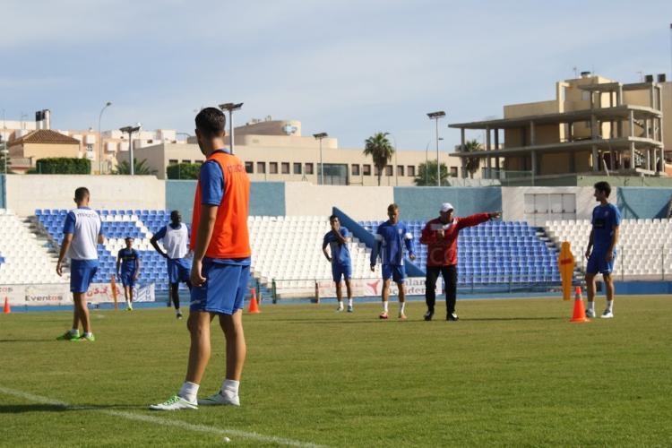 La U.D. Melilla aprieta el acelerador con Marbella en el horizonte
