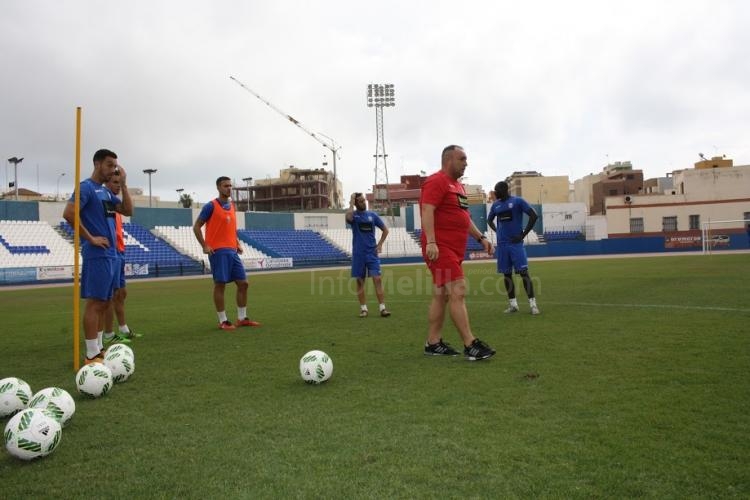 Unión Deportiva Melilla: Trabajo regenerativo y compensatorio para comenzar la semana
