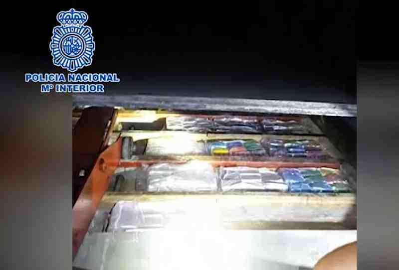 La Policía Nacional se incauta de 500 kilos de hachís ocultos en un doble fondo del semirremolque de un camión