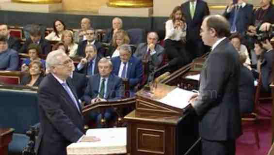 Los parlamentarios melillenses juran acatar la constitución en el acto de formación de las nuevas Cortes Generales