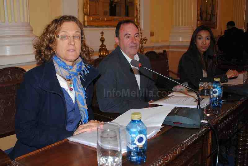 Los miembros del Grupo Socialista participando en un pleno