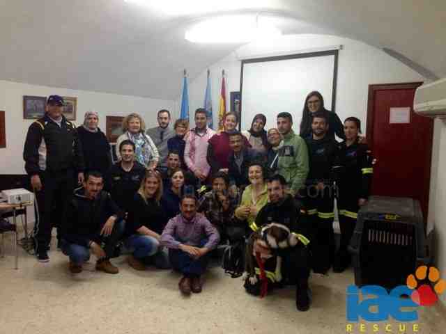 La ONG IAE imparte una charla en la sede de ASOME sobre cómo actuar en caso de terremoto