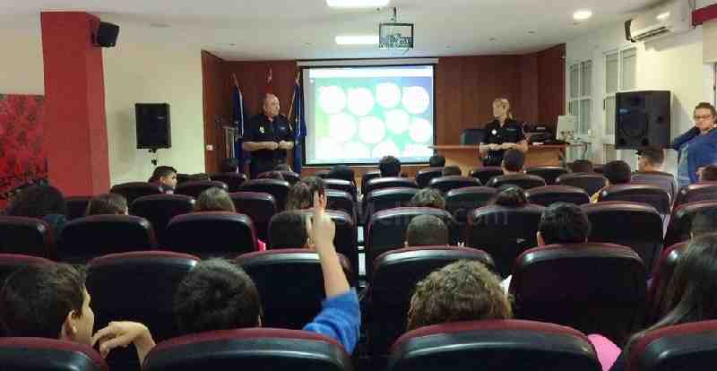 La Unidad de Participación Ciudadana de la Policía Nacional intensifica su labor en los centros educativos