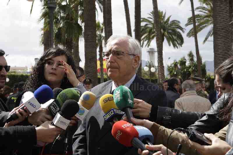 Imbroda muestra la repulsa de Melilla a los atentados de Bruselas y recuerda que no hay que confundir islam con terrorismo