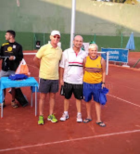 Internacional Femenino Tenis: Harmony Tan vencedora en Melilla