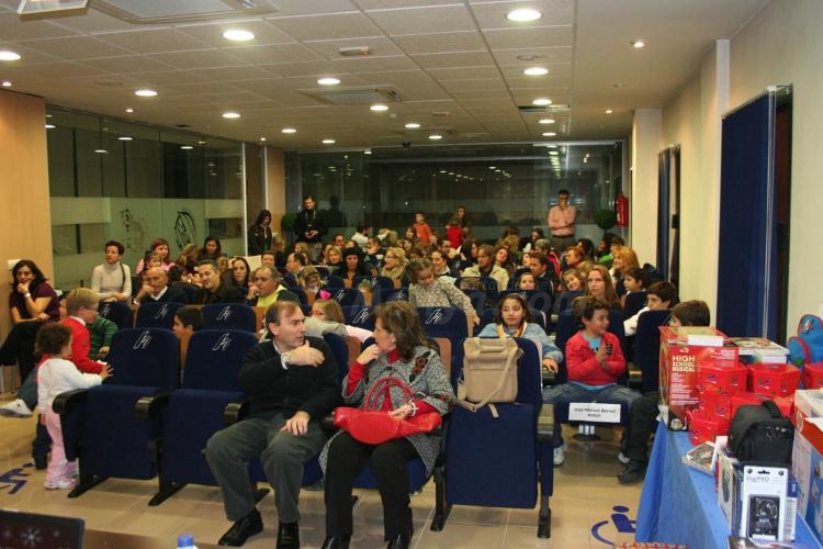 La Federación Melillense de Fútbol entrega los premios del concurso de Postales Navideñas