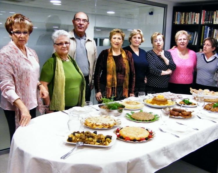 Mesa y mantel de lujo para la Semana Cultural de la Casa de Melilla en Barcelona