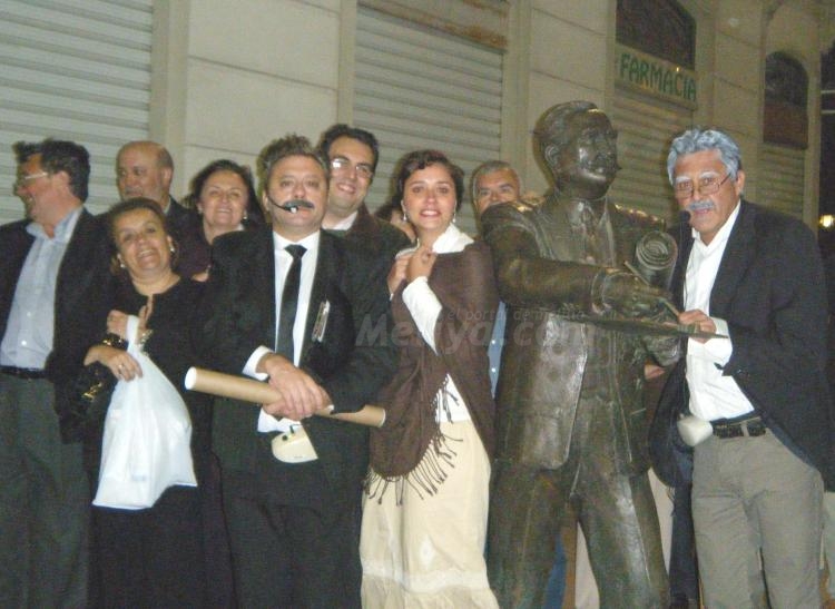 Fernando Saurel y 'Enrique Nieto', de francachela y paseo por la histórica ciudad