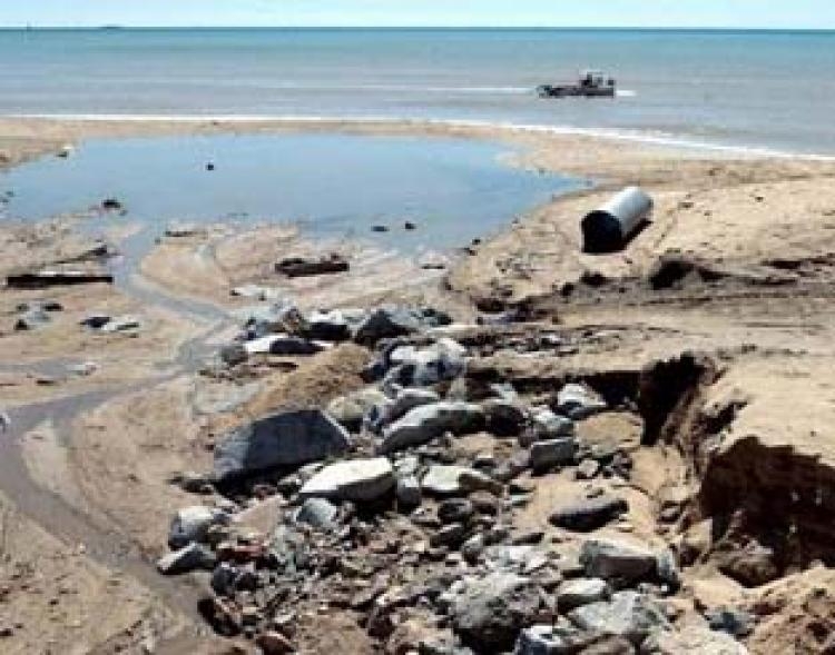 La costa melillense, como todo el Mediterráneo, amenazada por la contaminación