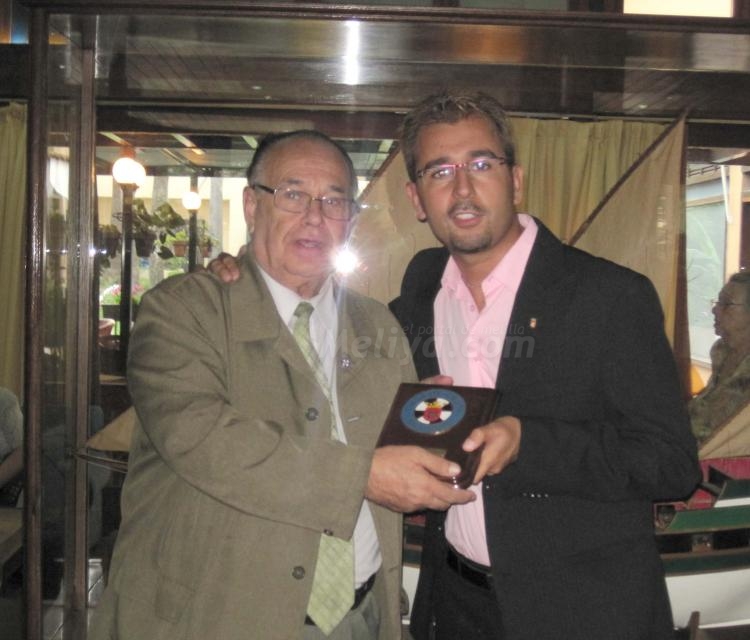 Los ceutíes madrileños reconocen la labor de sus paisanos de Melilla