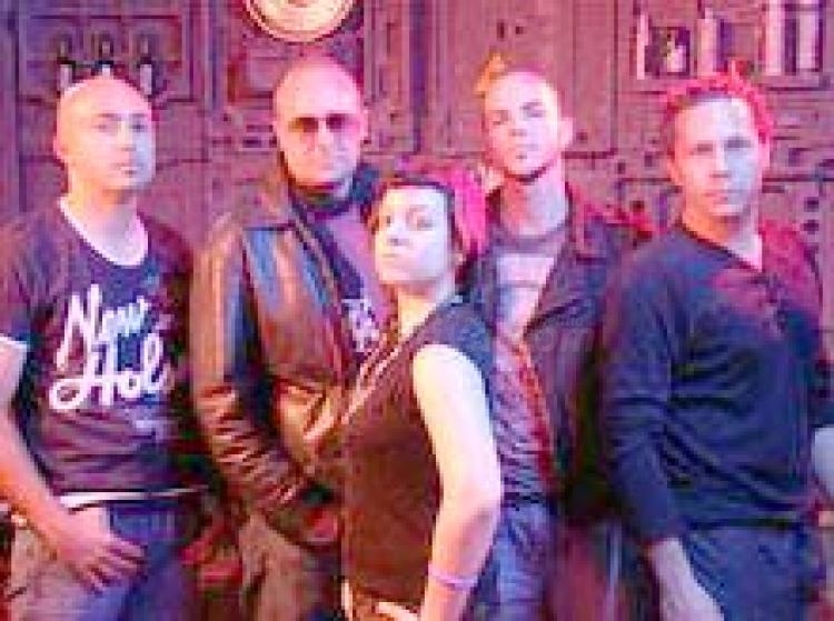 Fran, Manolo, Miriam, Salva y Tete.
