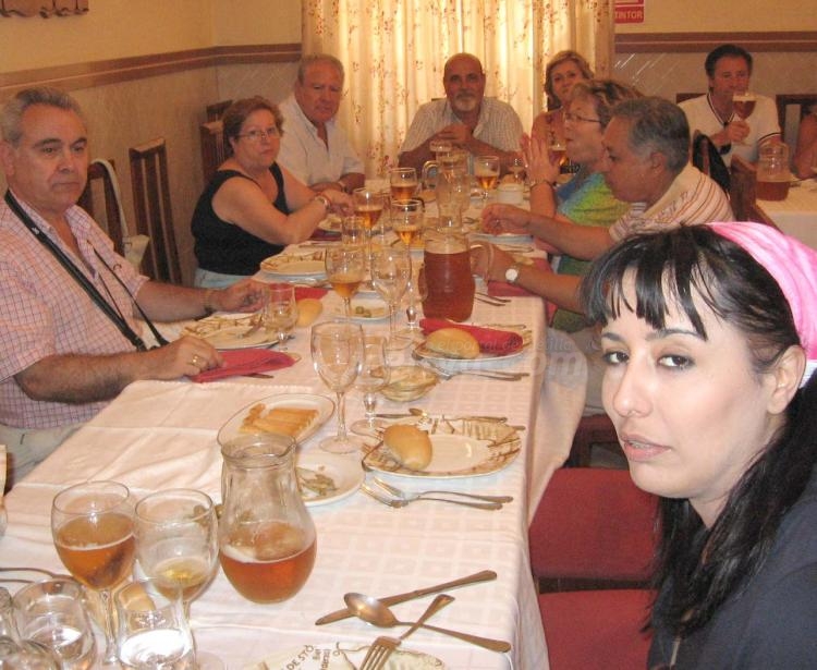 Comensales en estado puro.