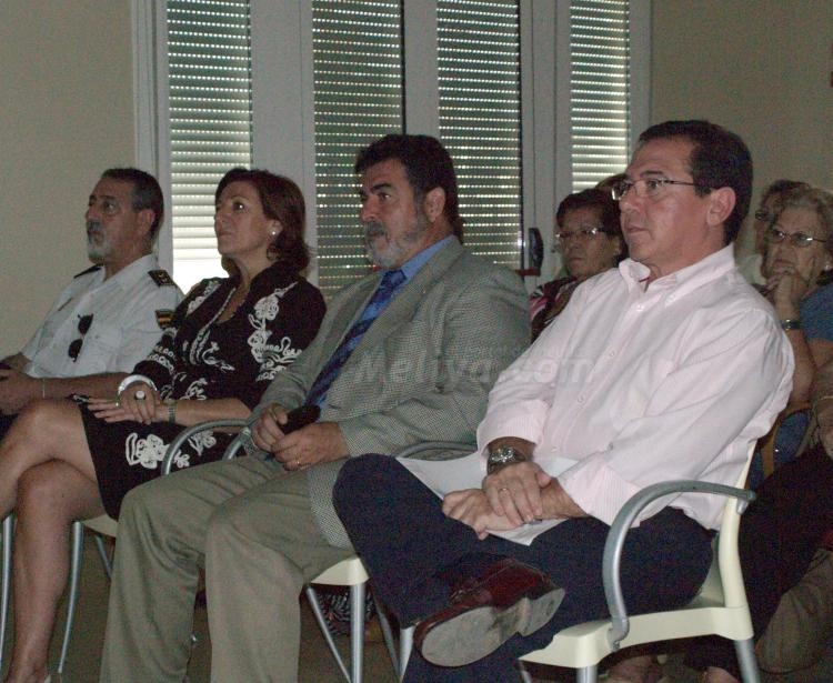 Policías y mayores: simbiosis perfecta de intercambio de experiencias