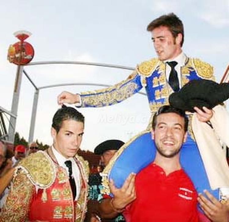 Antonio Criado 'El Goy' toca la gloria en el cielo gris de la toledana localidad de Navalcán