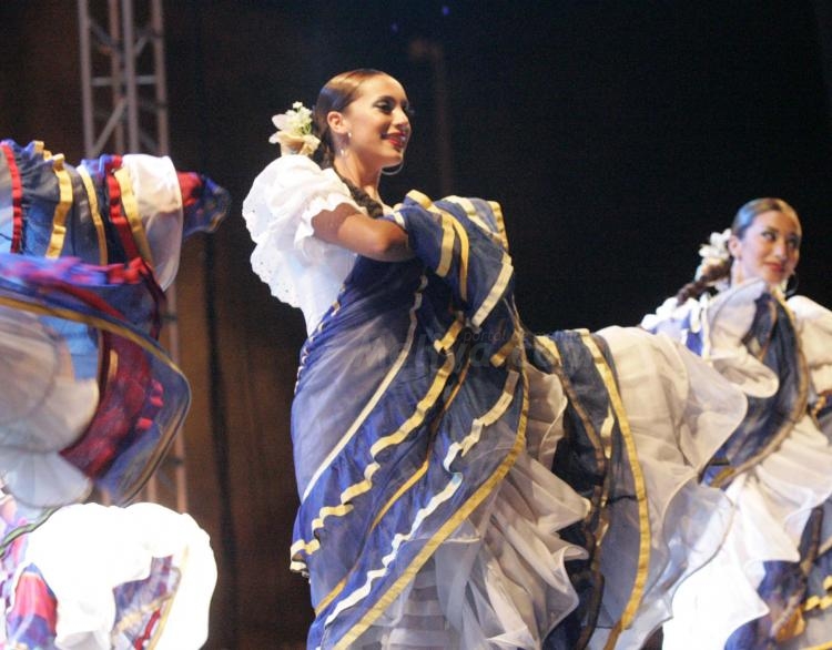 Desde el tango arrabalero hasta el ritmo criollo en la Explanada de San Lorenzo