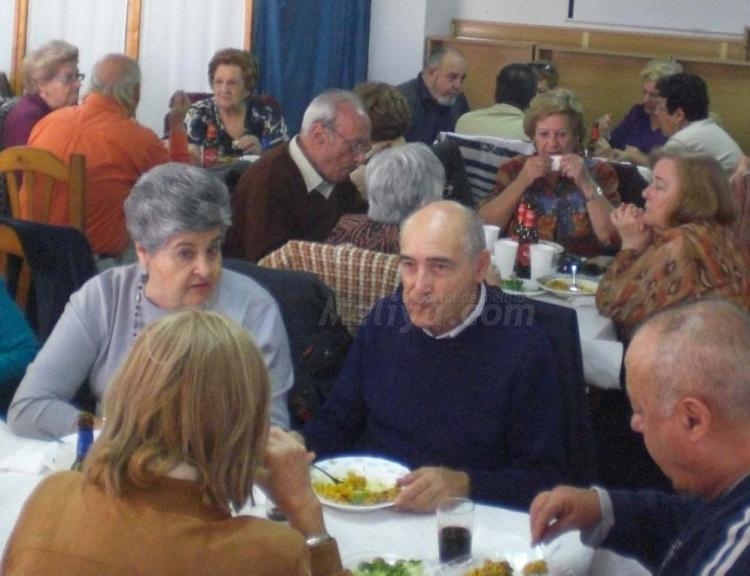 La paella española y el entrañable Pepito Calderón, protagonistas de la Casa de Melilla en Almería