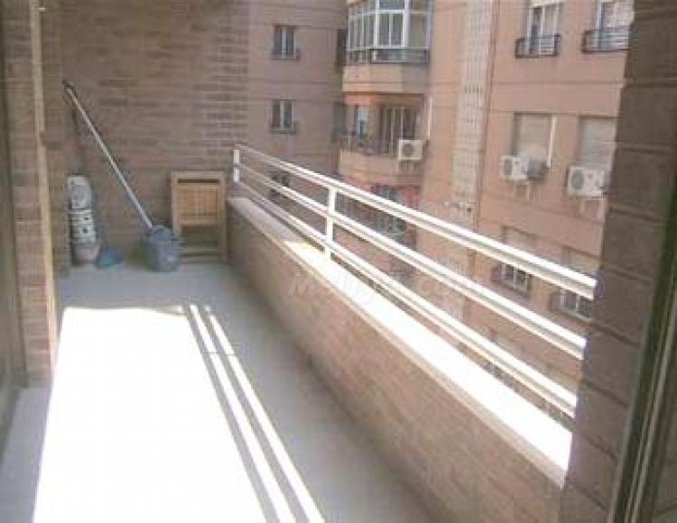 Los melillenses aspiran a un piso de 80 metros cuadrados y un coste máximo de 135.000 euros