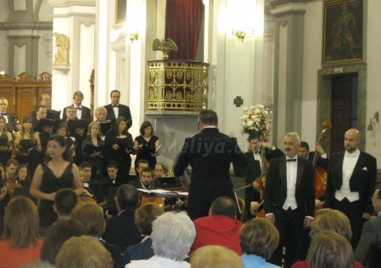 Abrazo musical entre melillenses y ceutíes con la portentosa actuación de la Orquesta Sinfónica
