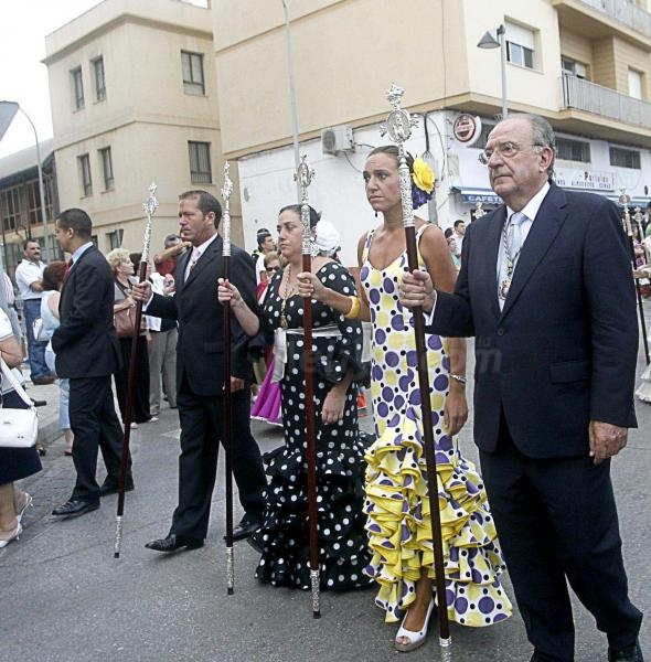 Las casas de representación regional escoltan a María de la Victoria en su salida procesional