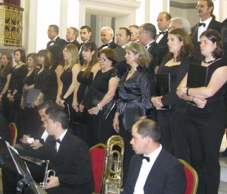 Abrazo musical entre melillenses y ceutíes con la portentosa actuación de la Orquesta Sinfónica
