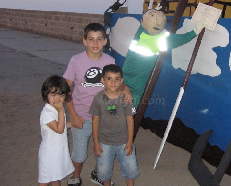 Vaya tres prendas.