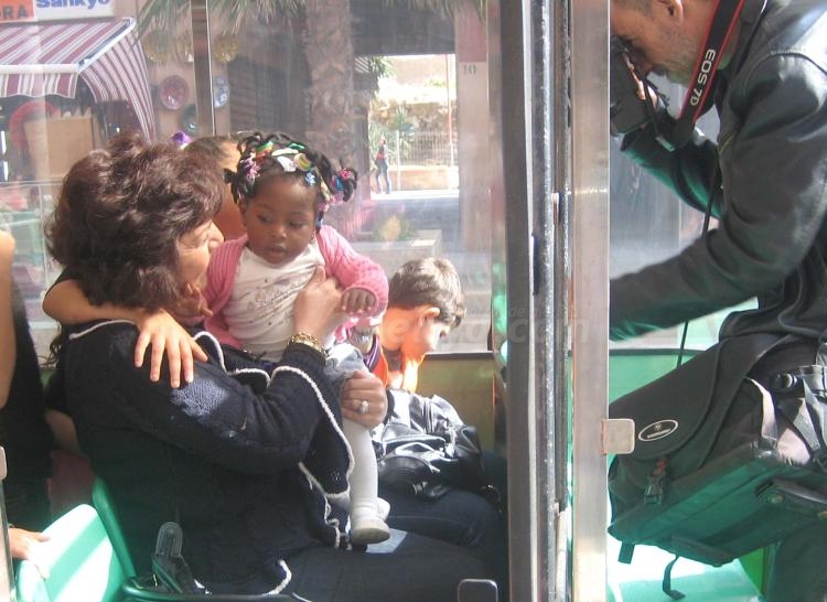 Día de ilusión y alegría para los menores del CETI, sus familias y sus educadoras