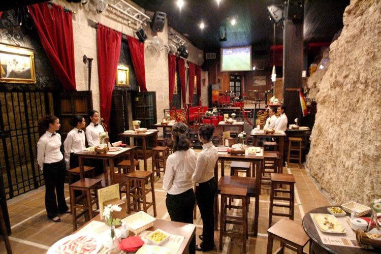 'La Roca', solidez gastronómica en el corazón de la historia de Melilla