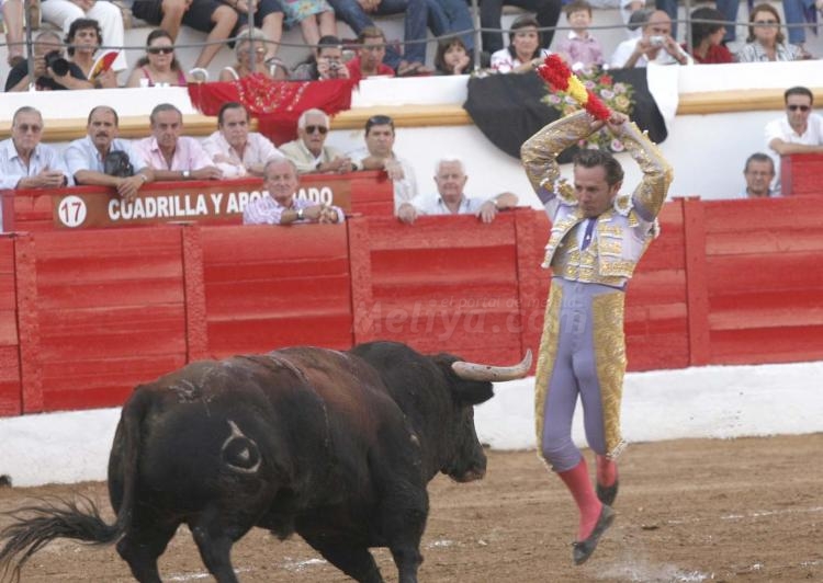 'Los Medios' abanderan el taurniso melillense con las VIII Jornadas Culturales de Tauromaquia