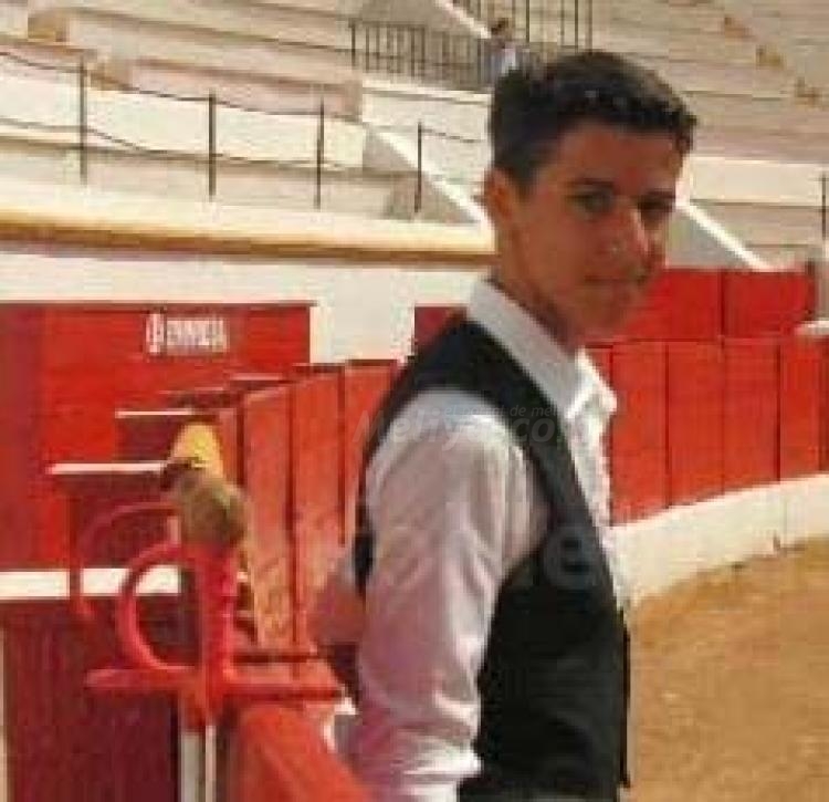 El sueño taurino del melillense Adolfo Ramos se convierte en realidad