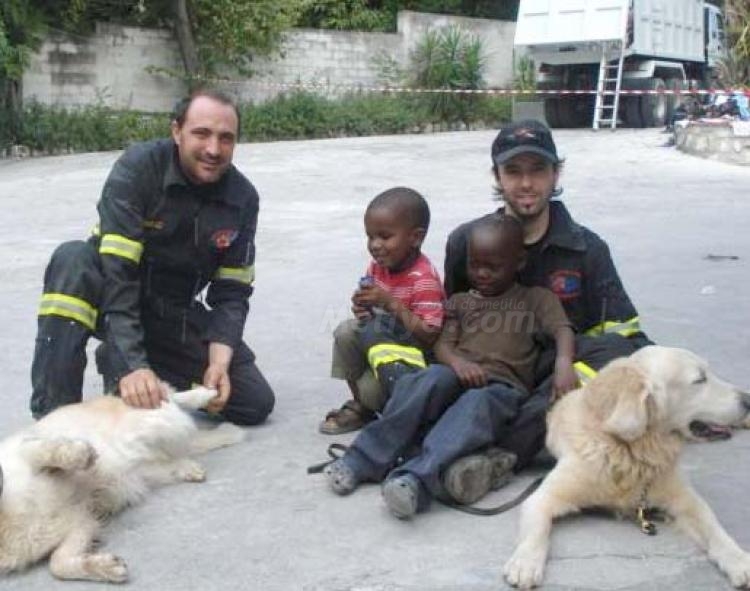 Tres voluntarios melillenses de IAE ejercen su solidaridad en Haití
